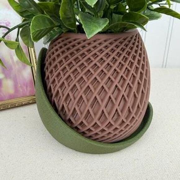 The Stryde Planter, Indoor Flower Pot, Tabletop Planter. Diamond Lattice Design - Picture 2 of 10